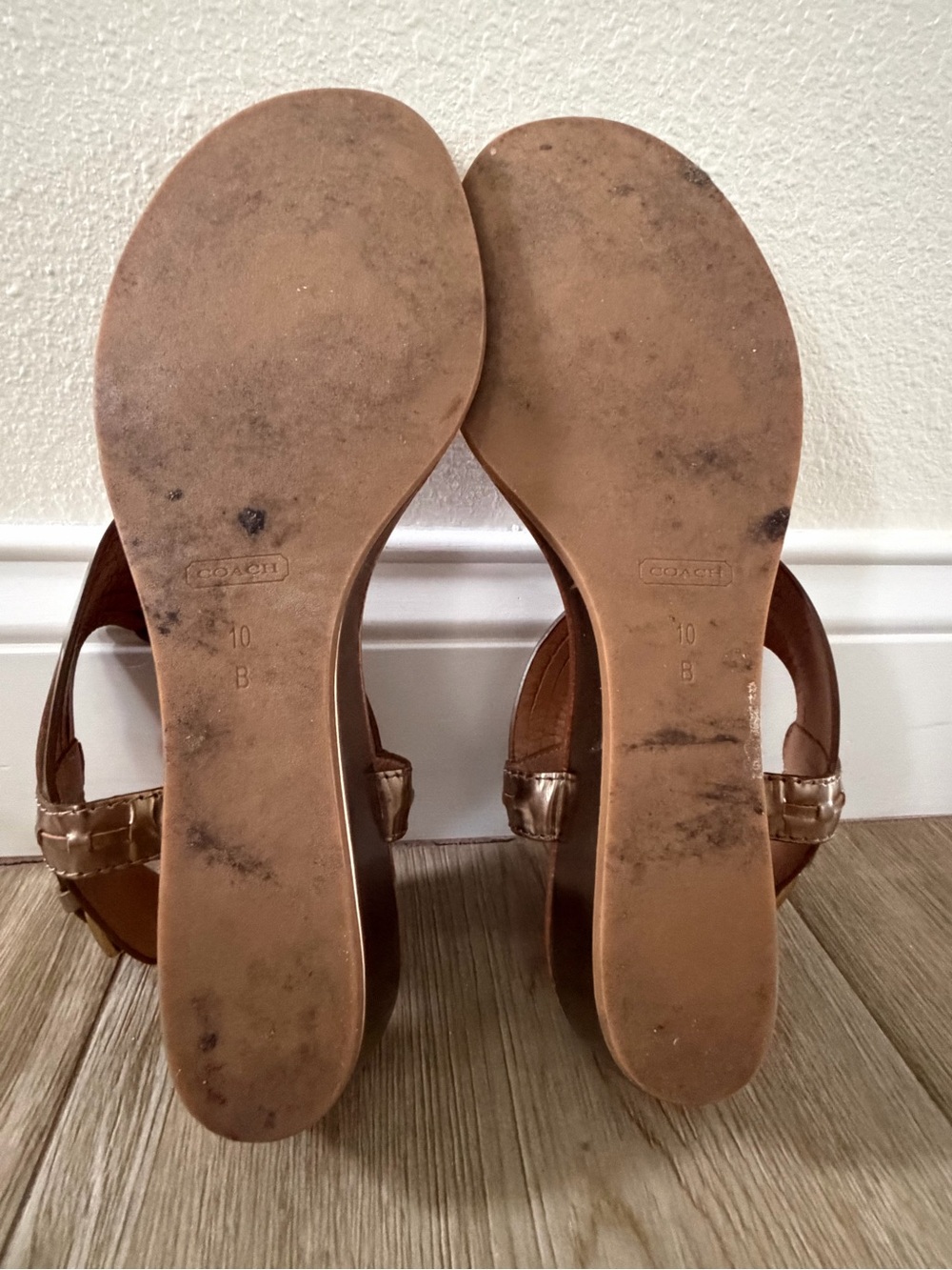 Coach Leather Wedge Sandals India Metallic Bronze Brass Hardware Q1888 Size 10 - Picture 4 of 6